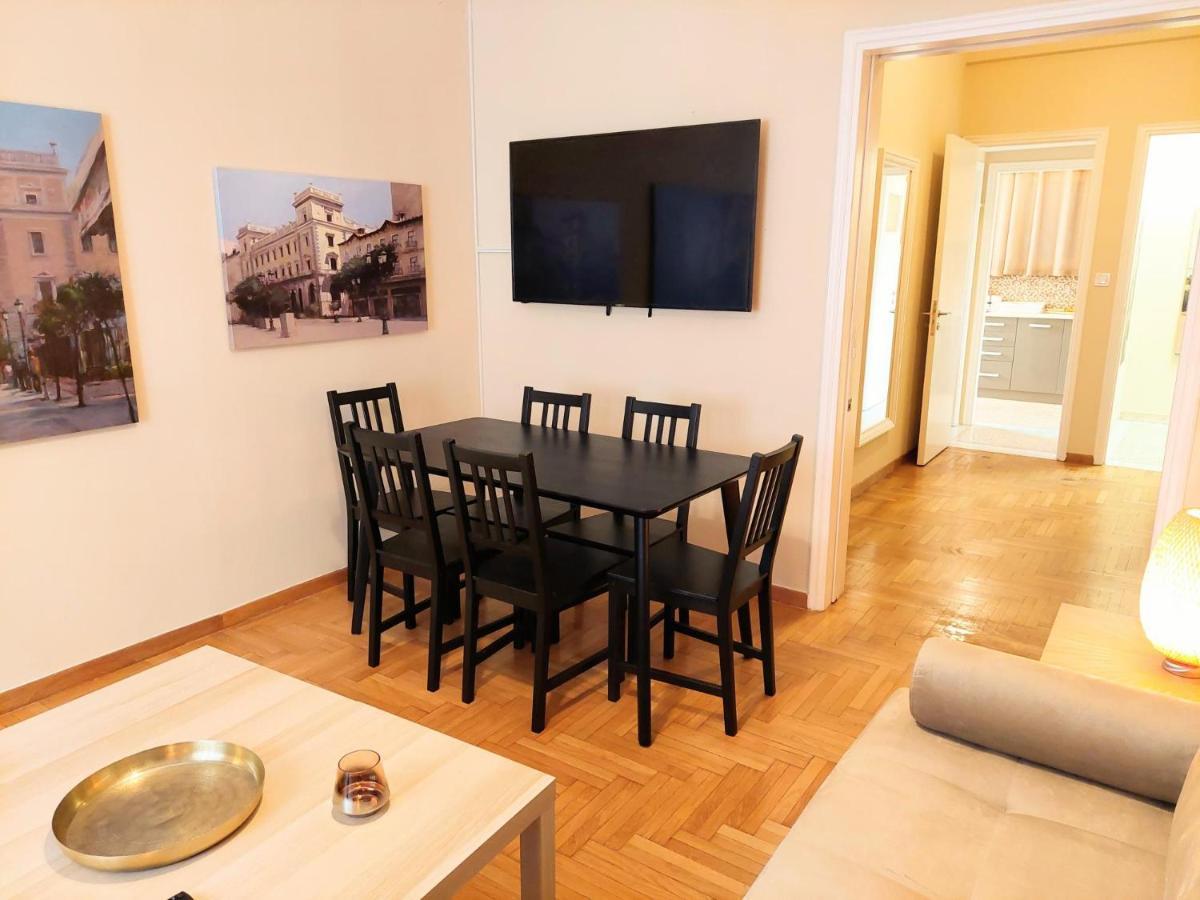 Grand Apartment In Parliament Square Atena Exterior foto