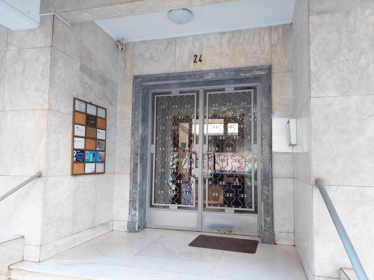 Grand Apartment In Parliament Square Atena Exterior foto
