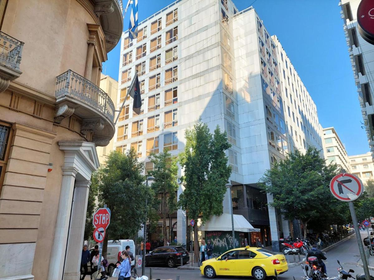 Grand Apartment In Parliament Square Atena Exterior foto
